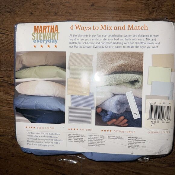 Martha Stewart Everyday Sheet Cornflower Blue Solid Twin Flat 230 Count - Picture 2 of 2